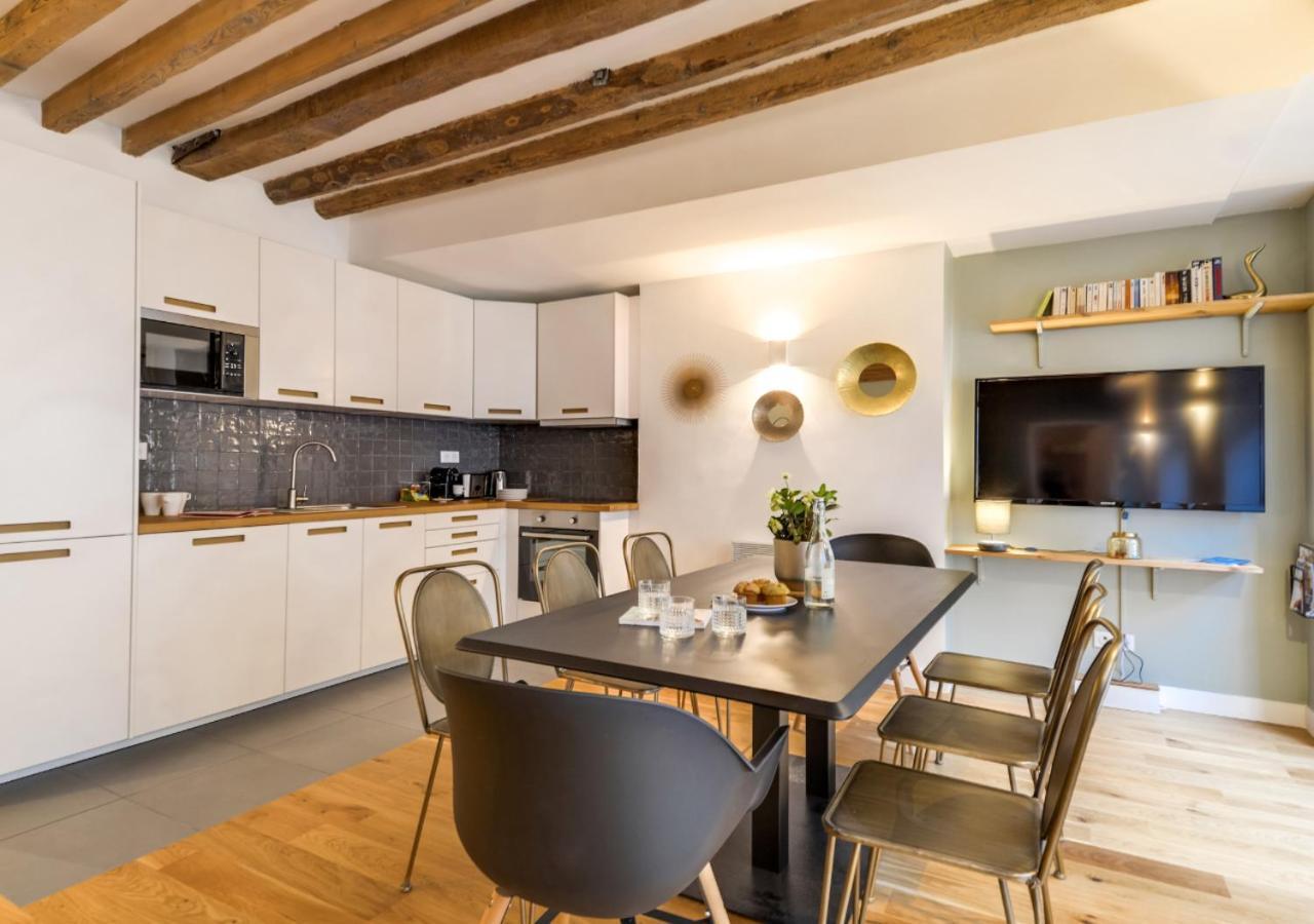 Apartemen 78 m² dengan 3 kamar tidur dan 1 kamar mandi pribadi di 8th - Champs Elysees Paris Bagian luar foto