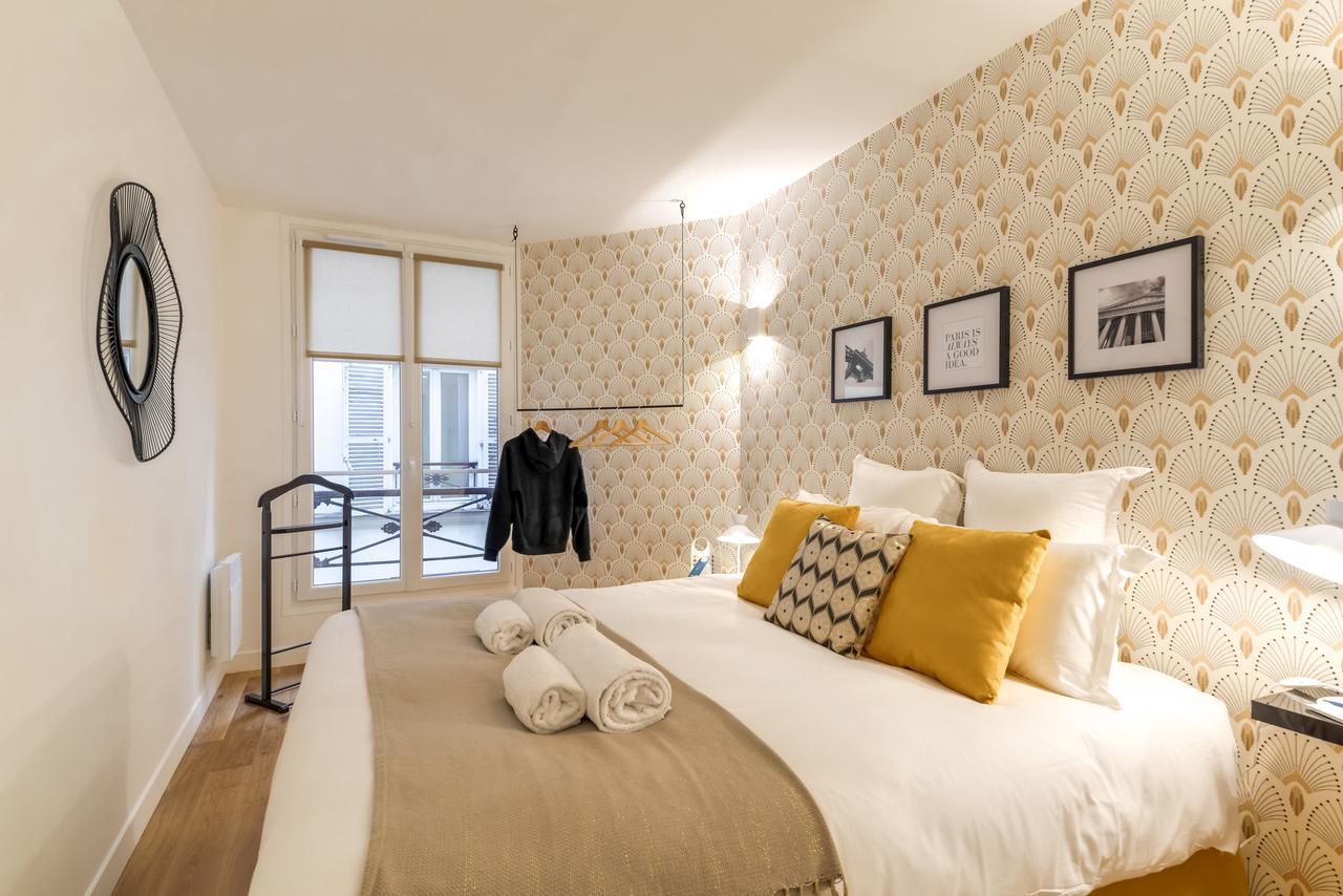 Apartemen 78 m² dengan 3 kamar tidur dan 1 kamar mandi pribadi di 8th - Champs Elysees Paris Bagian luar foto