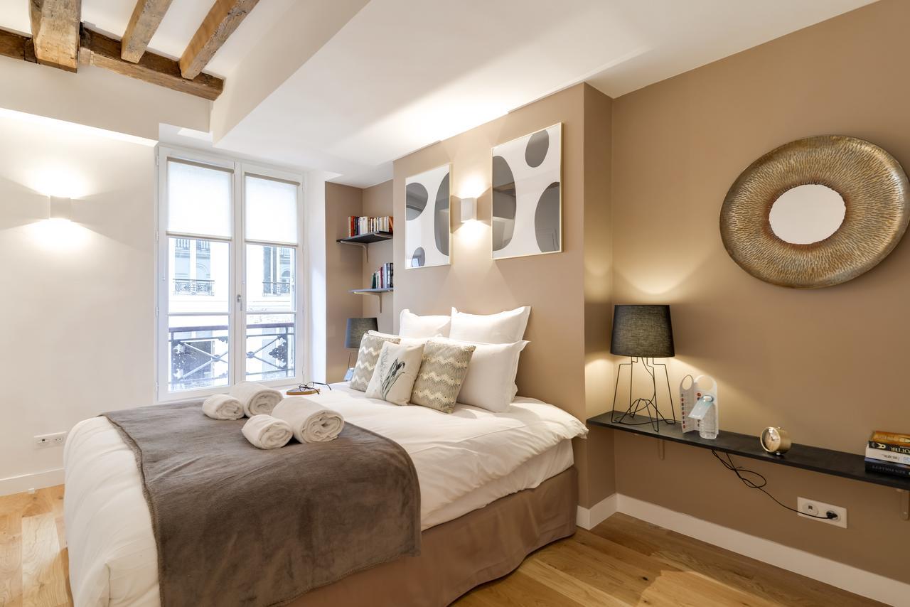 Apartemen 78 m² dengan 3 kamar tidur dan 1 kamar mandi pribadi di 8th - Champs Elysees Paris Bagian luar foto